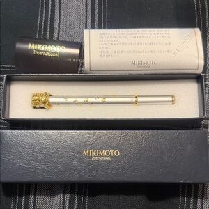 collectible Mikimoto ballpoint pen featuring a bear motif with Pearl